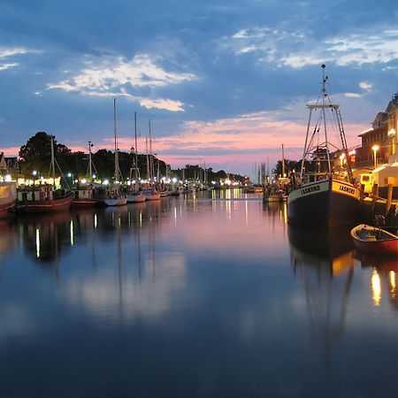 Ostseeblick, Direkt Am Alten Strom Rostock Ngoại thất bức ảnh